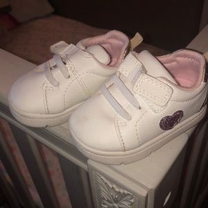 Carter walking shows